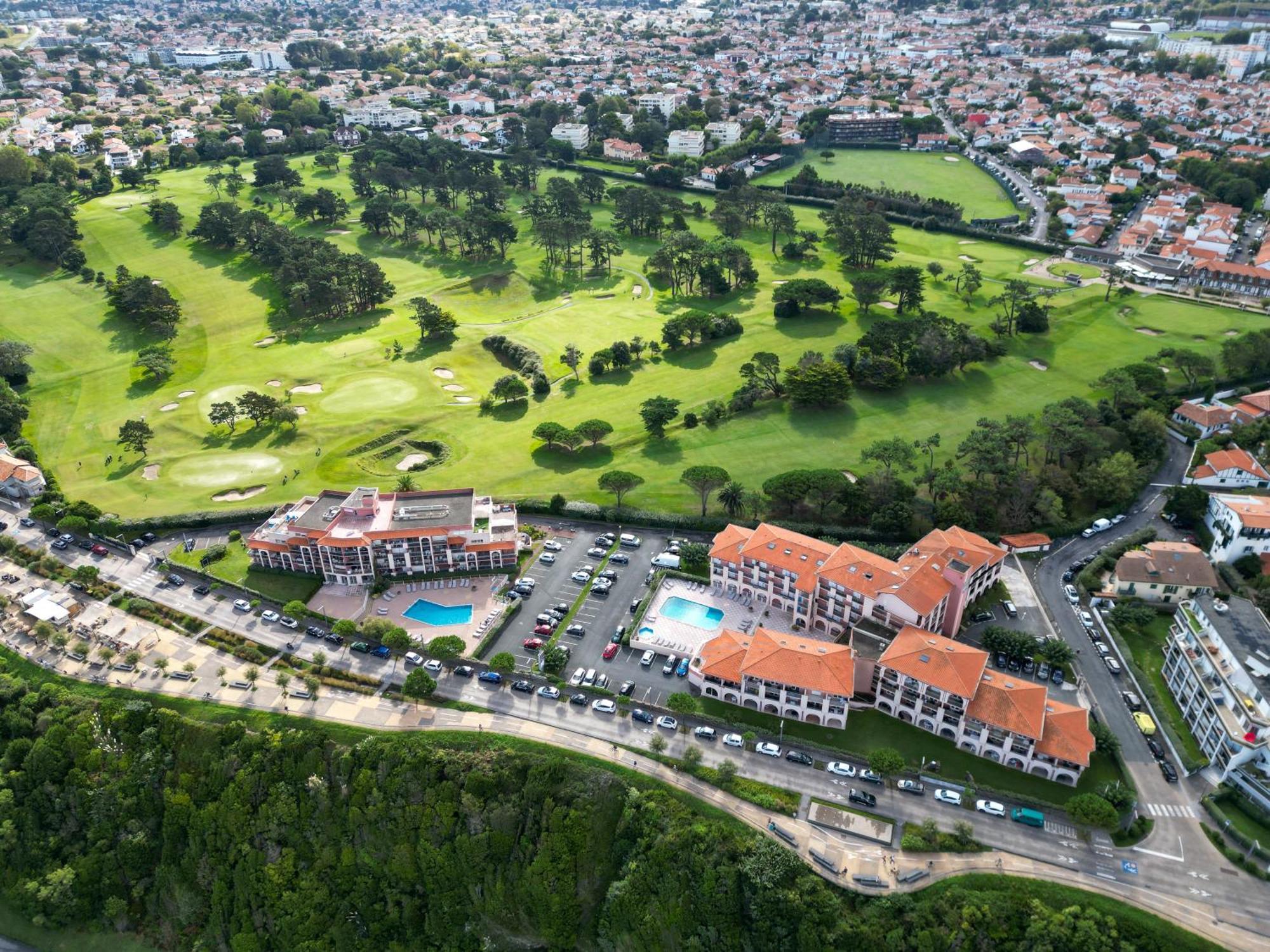 Mer Et Golf Англе Екстериор снимка